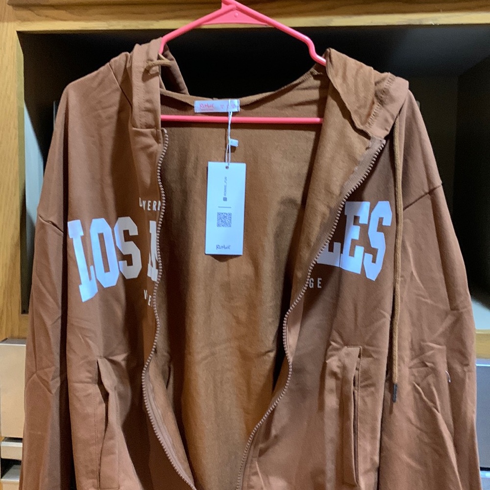 New with tags sweatshirt